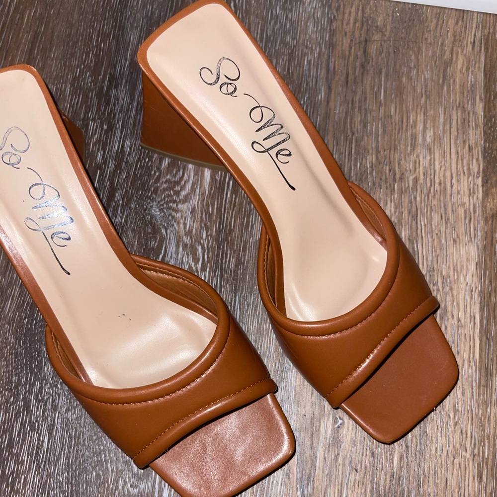 Some Triangle Block Kitten Heel - image 2